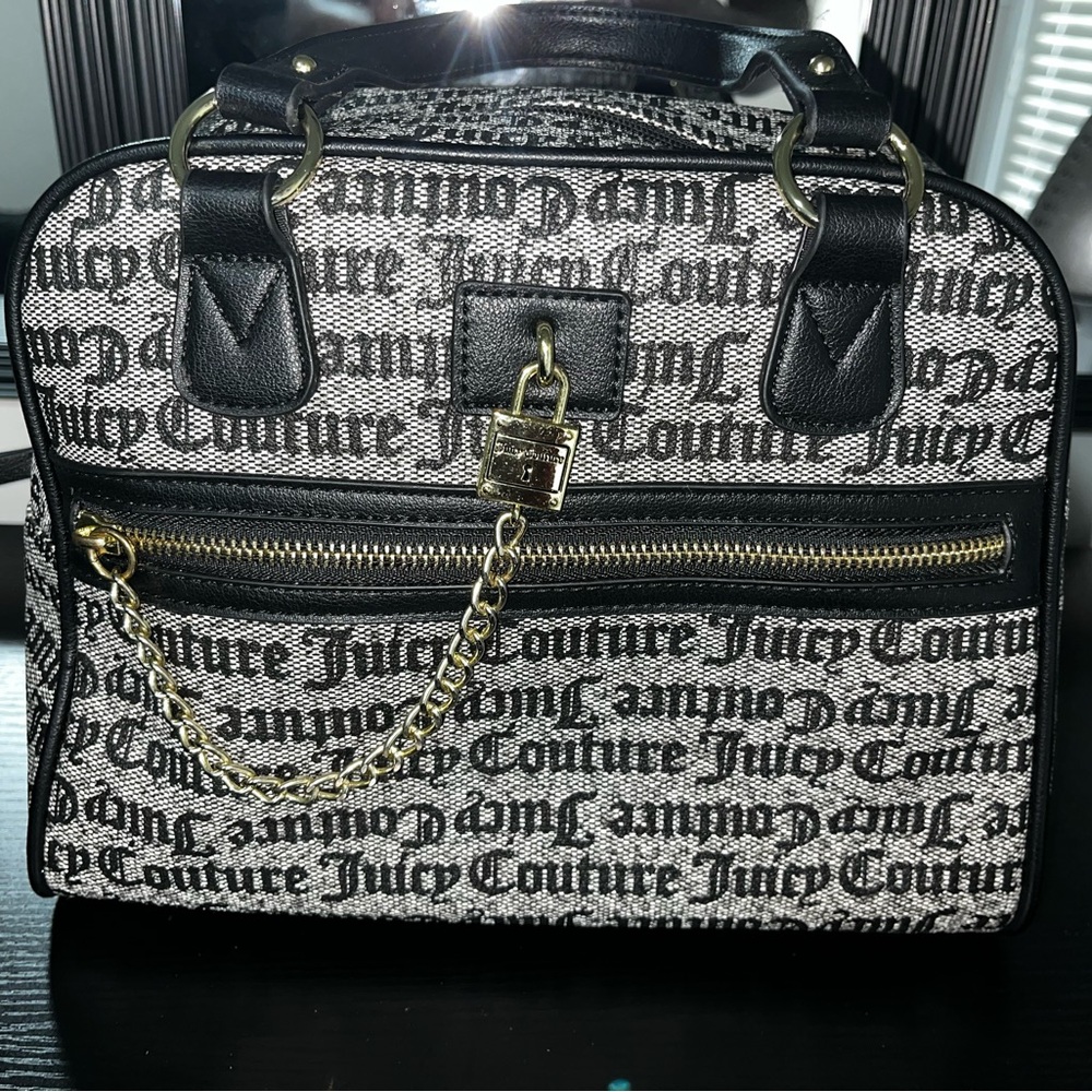 Juicy Couture Logo Satchel 🖤🩶🖤🩶🖤